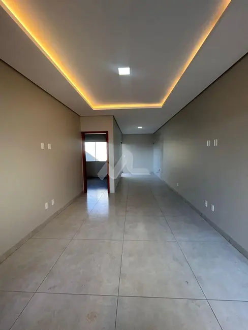 Casa com 3 quartos à venda, 73m2 em Jardim Coopagro, Toledo - PR - imagem 3 Foto 3 de Casa com 3 quartos à venda, 73m2 em Jardim Coopagro, Toledo - PR