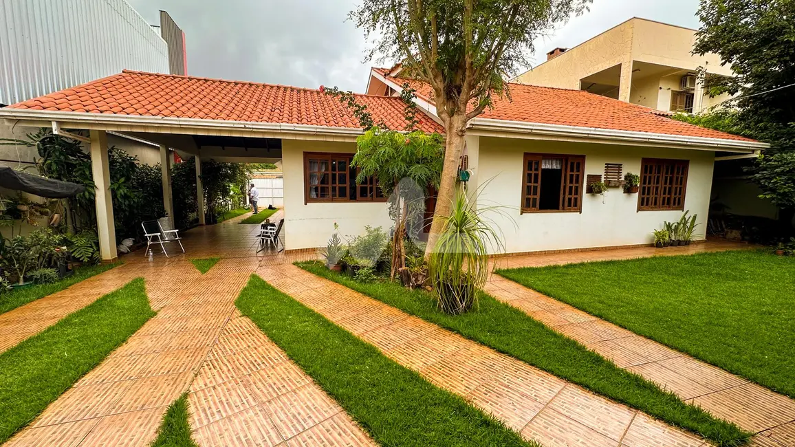 Casa com 2 quartos à venda, 320m2 em Jardim Gisela, Toledo - PR - imagem 7 Foto 7 de Casa com 2 quartos à venda, 320m2 em Jardim Gisela, Toledo - PR