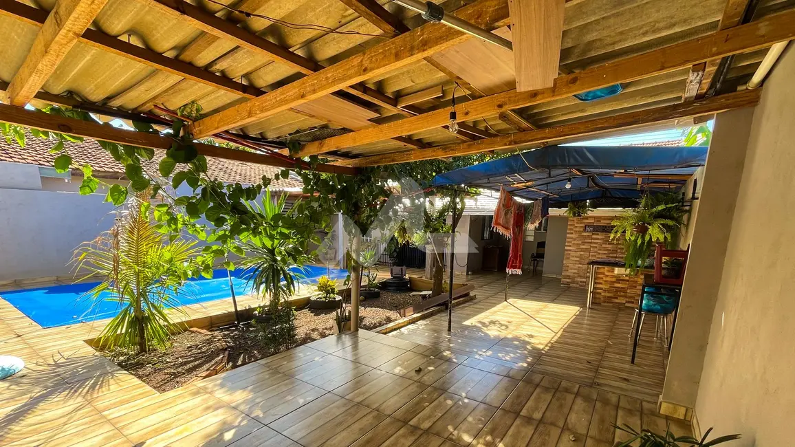 Casa com 3 quartos à venda, 150m2 em Jardim Coopagro, Toledo - PR - imagem 6 Foto 6 de Casa com 3 quartos à venda, 150m2 em Jardim Coopagro, Toledo - PR