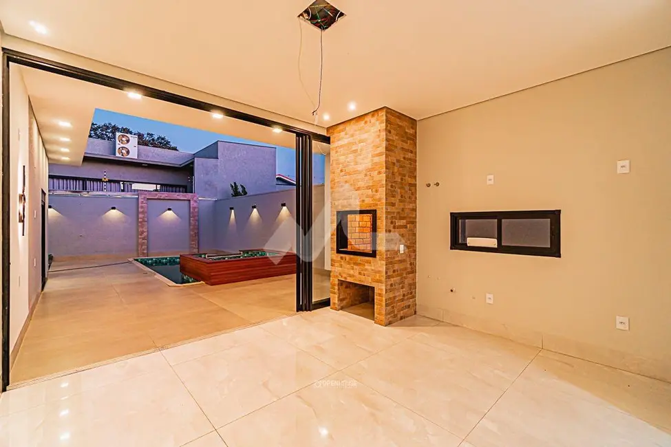 Casa com 3 quartos à venda, 230m2 em Vila Industrial, Toledo - PR - imagem 8 Foto 8 de Casa com 3 quartos à venda, 230m2 em Vila Industrial, Toledo - PR