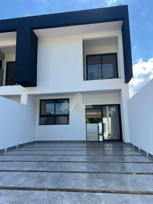 Sobrado com 2 quartos à venda, 129m2 em Jardim Gisela, Toledo - PR - imagem 2 Foto 2 de Sobrado com 2 quartos à venda, 129m2 em Jardim Gisela, Toledo - PR