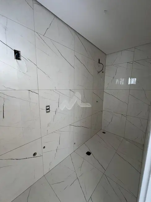Sobrado com 2 quartos à venda, 129m2 em Jardim Gisela, Toledo - PR - imagem 6 Foto 6 de Sobrado com 2 quartos à venda, 129m2 em Jardim Gisela, Toledo - PR