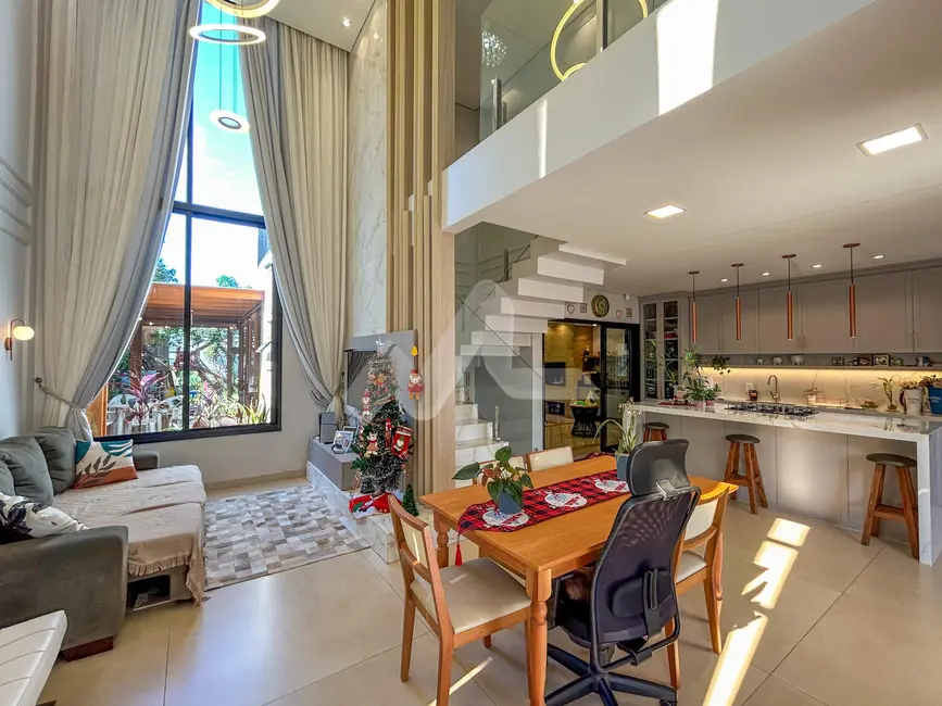 Sobrado com 2 quartos à venda, 264m2 em Tocantins, Toledo - PR - imagem 9 Foto 9 de Sobrado com 2 quartos à venda, 264m2 em Tocantins, Toledo - PR