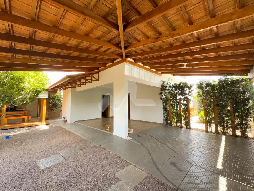 Sobrado com 2 quartos à venda, 200m2 em Jardim Porto Alegre, Toledo - PR - imagem 6 Foto 6 de Sobrado com 2 quartos à venda, 200m2 em Jardim Porto Alegre, Toledo - PR