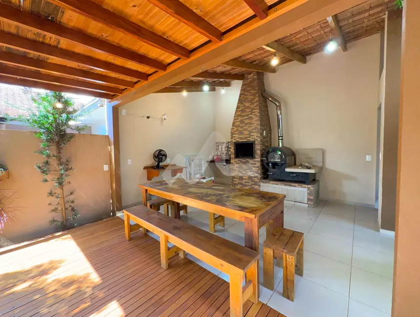 Sobrado com 2 quartos à venda, 200m2 em Jardim Porto Alegre, Toledo - PR - imagem 8 Foto 8 de Sobrado com 2 quartos à venda, 200m2 em Jardim Porto Alegre, Toledo - PR