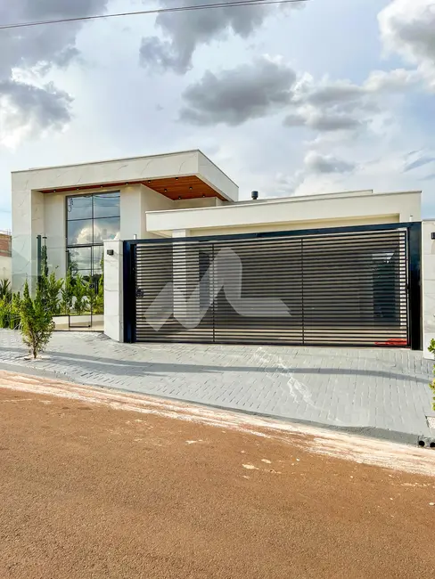 Foto 2 de Casa com 1 quarto à venda, 172m2 em Tocantins, Toledo - PR