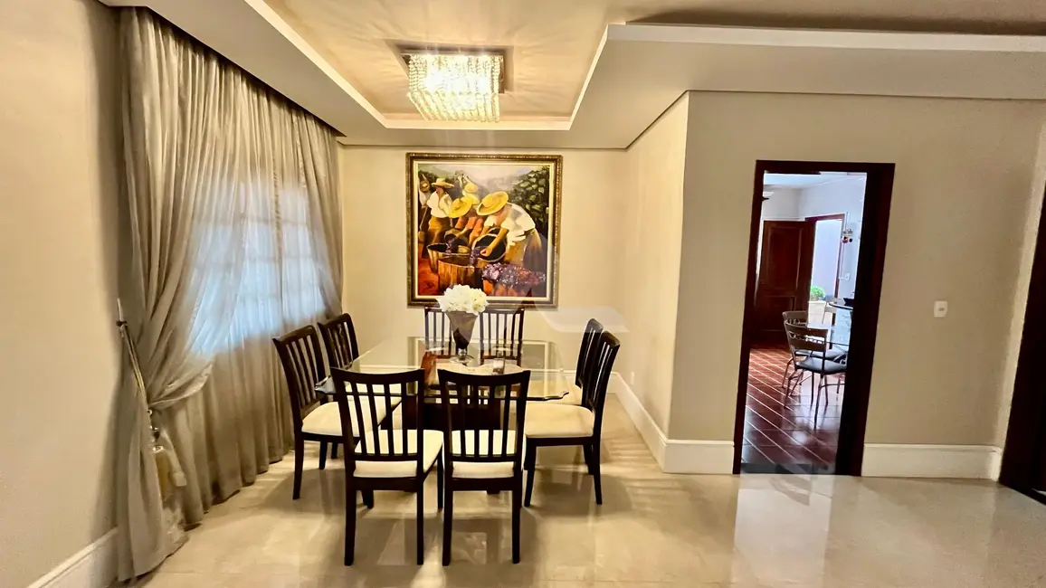 Casa com 2 quartos à venda, 210m2 em Centro, Toledo - PR - imagem 7 Foto 7 de Casa com 2 quartos à venda, 210m2 em Centro, Toledo - PR