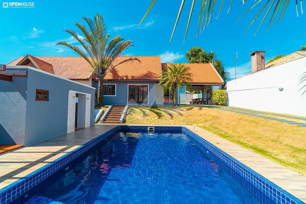 Sobrado com 3 quartos à venda e para alugar, 490m2 em Centro, Toledo - PR - imagem 4 Foto 4 de Sobrado com 3 quartos à venda e para alugar, 490m2 em Centro, Toledo - PR