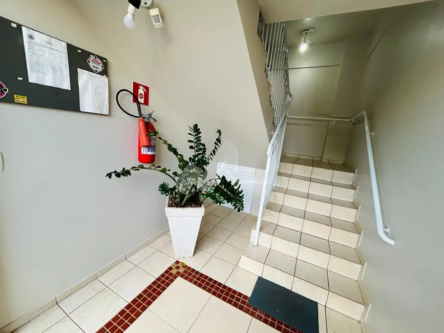 Foto 3 de Apartamento com 2 quartos para alugar, 68m2 em Centro, Toledo - PR