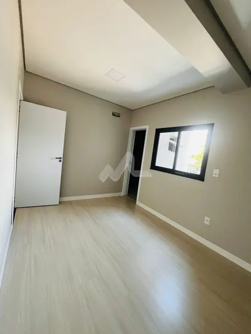 Apartamento com 3 quartos à venda, 130m2 em Centro, Toledo - PR - imagem 8 Foto 8 de Apartamento com 3 quartos à venda, 130m2 em Centro, Toledo - PR