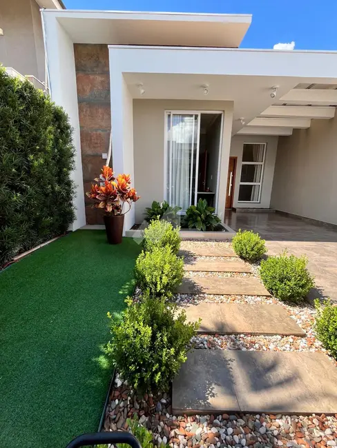 Casa à venda em Jardim Gisela, Toledo - PR - imagem 3 Foto 3 de Casa à venda em Jardim Gisela, Toledo - PR