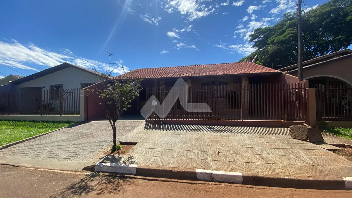 Casa com 2 quartos à venda, 186m2 em Jardim Gisela, Toledo - PR - imagem 1 Foto 1 de Casa com 2 quartos à venda, 186m2 em Jardim Gisela, Toledo - PR