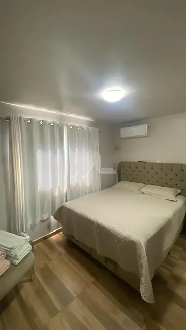 Casa com 2 quartos à venda, 186m2 em Jardim Gisela, Toledo - PR - imagem 9 Foto 9 de Casa com 2 quartos à venda, 186m2 em Jardim Gisela, Toledo - PR