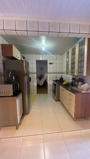 Casa com 2 quartos à venda, 186m2 em Jardim Gisela, Toledo - PR - imagem 7 Foto 7 de Casa com 2 quartos à venda, 186m2 em Jardim Gisela, Toledo - PR