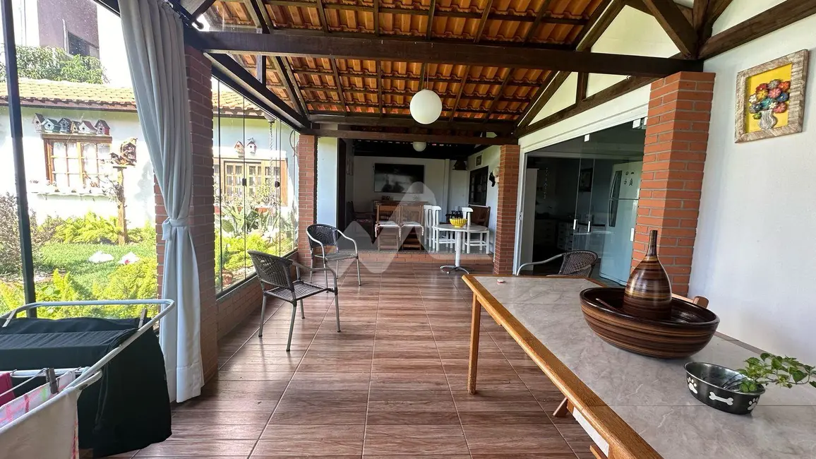 Casa com 3 quartos à venda, 200m2 em Vila Becker, Toledo - PR - imagem 4 Foto 4 de Casa com 3 quartos à venda, 200m2 em Vila Becker, Toledo - PR