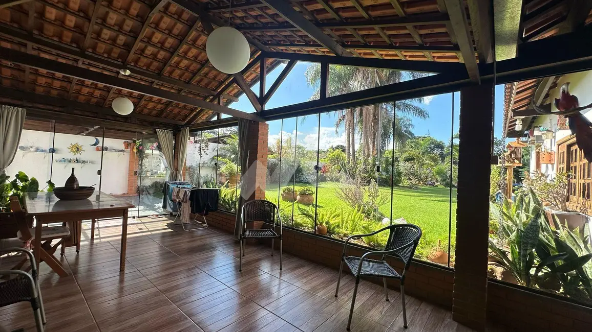 Casa com 3 quartos à venda, 200m2 em Vila Becker, Toledo - PR - imagem 9 Foto 9 de Casa com 3 quartos à venda, 200m2 em Vila Becker, Toledo - PR