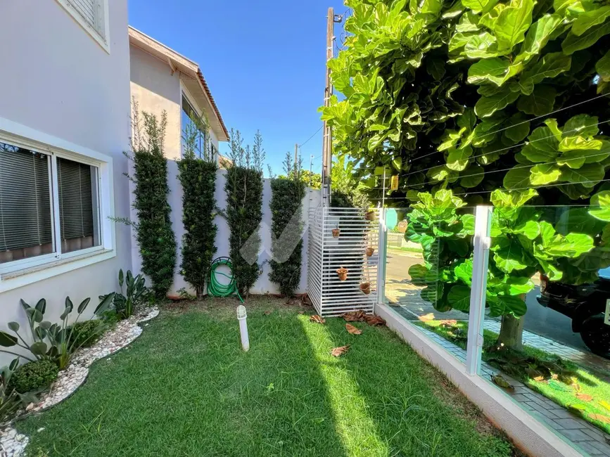 Foto 2 de Sobrado com 2 quartos à venda, 147m2 em Jardim Pancera, Toledo - PR