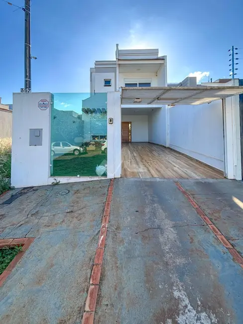 Foto 2 de Sobrado com 2 quartos à venda, 168m2 em Jardim Concórdia, Toledo - PR