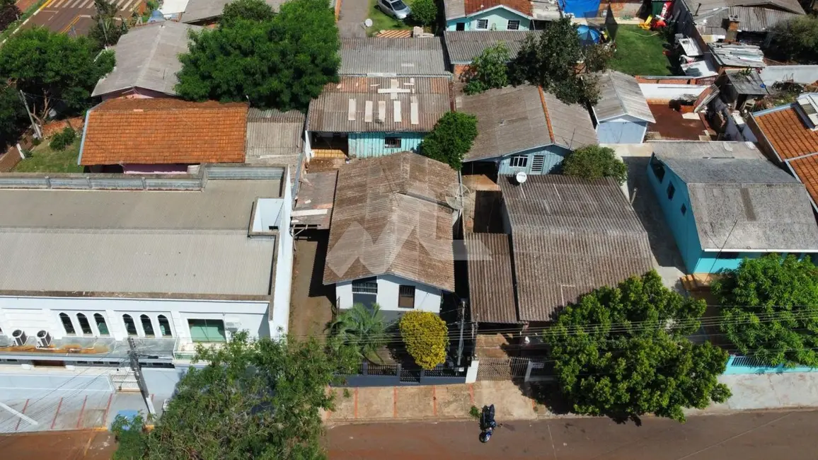 Foto 1 de Casa com 2 quartos à venda, 103m2 em Vila Pioneiro, Toledo - PR