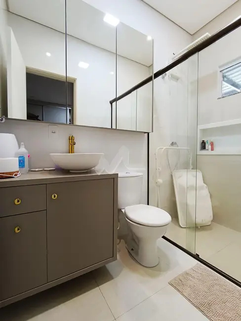 Casa com 1 quarto à venda, 95m2 em Jardim Coopagro, Toledo - PR - imagem 8 Foto 8 de Casa com 1 quarto à venda, 95m2 em Jardim Coopagro, Toledo - PR