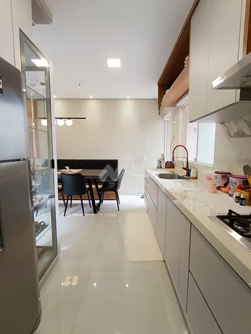 Casa com 1 quarto à venda, 95m2 em Jardim Coopagro, Toledo - PR - imagem 5 Foto 5 de Casa com 1 quarto à venda, 95m2 em Jardim Coopagro, Toledo - PR