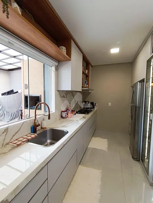 Casa com 1 quarto à venda, 95m2 em Jardim Coopagro, Toledo - PR - imagem 6 Foto 6 de Casa com 1 quarto à venda, 95m2 em Jardim Coopagro, Toledo - PR