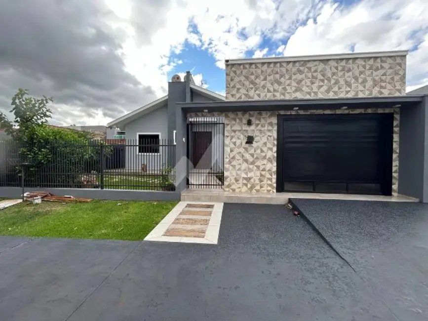 Foto 1 de Casa com 4 quartos à venda, 275m2 em Jardim Pancera, Toledo - PR