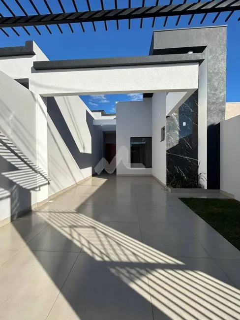Foto 2 de Casa com 1 quarto à venda, 58m2 em Jardim Coopagro, Toledo - PR