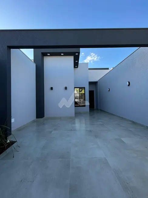Foto 1 de Casa com 1 quarto à venda, 68m2 em Jardim Coopagro, Toledo - PR
