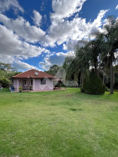 Chácara com 2 quartos à venda, 125m2 em Jardim Europa, Toledo - PR - imagem 2 Foto 2 de Chácara com 2 quartos à venda, 125m2 em Jardim Europa, Toledo - PR