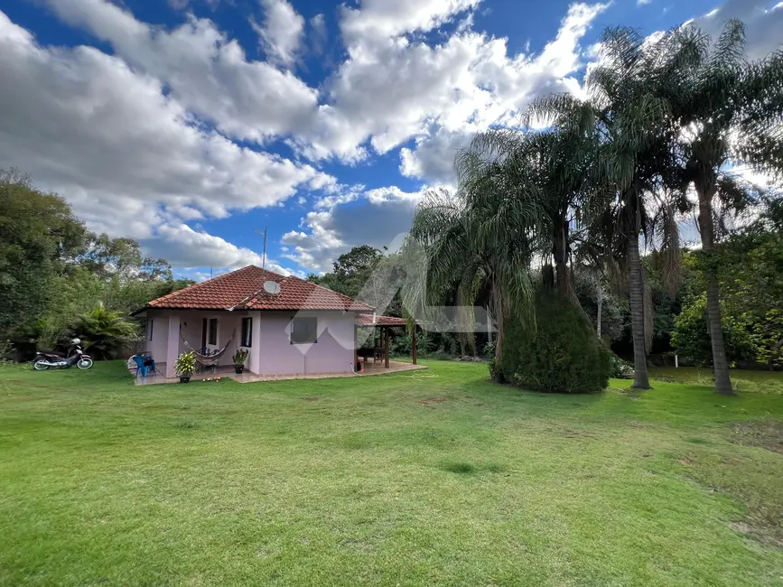Chácara com 2 quartos à venda, 125m2 em Jardim Europa, Toledo - PR - imagem 4 Foto 4 de Chácara com 2 quartos à venda, 125m2 em Jardim Europa, Toledo - PR