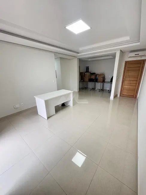 Apartamento com 2 quartos para alugar em Centro, Toledo - PR - imagem 4 Foto 4 de Apartamento com 2 quartos para alugar em Centro, Toledo - PR