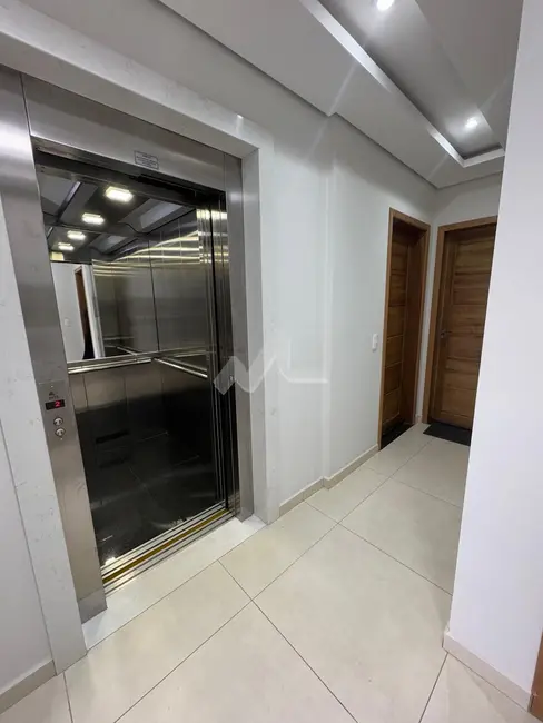 Apartamento com 2 quartos para alugar em Centro, Toledo - PR - imagem 2 Foto 2 de Apartamento com 2 quartos para alugar em Centro, Toledo - PR