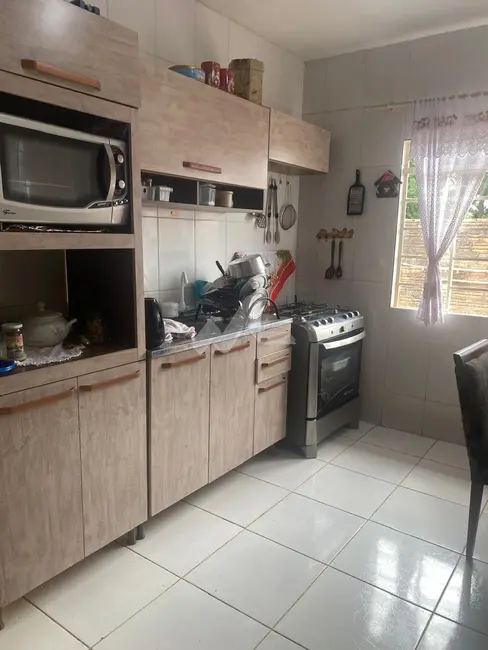 Casa com 2 quartos à venda, 99m2 em Jardim Gisela, Toledo - PR - imagem 8 Foto 8 de Casa com 2 quartos à venda, 99m2 em Jardim Gisela, Toledo - PR