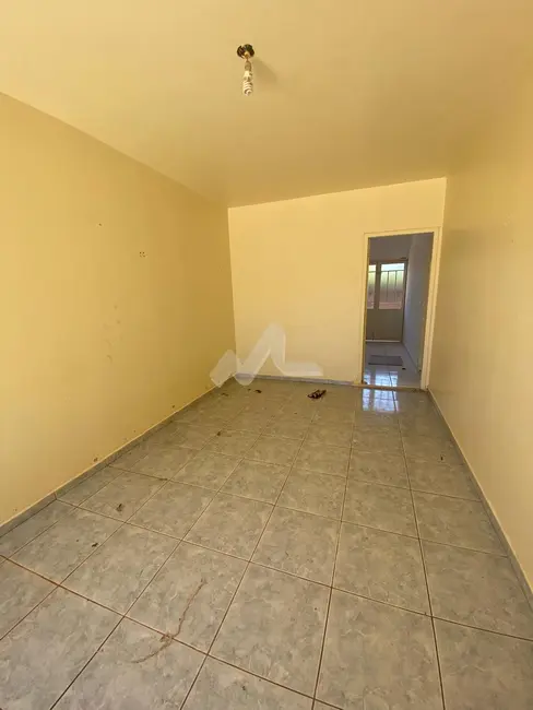 Casa com 2 quartos à venda, 99m2 em Jardim Gisela, Toledo - PR - imagem 9 Foto 9 de Casa com 2 quartos à venda, 99m2 em Jardim Gisela, Toledo - PR