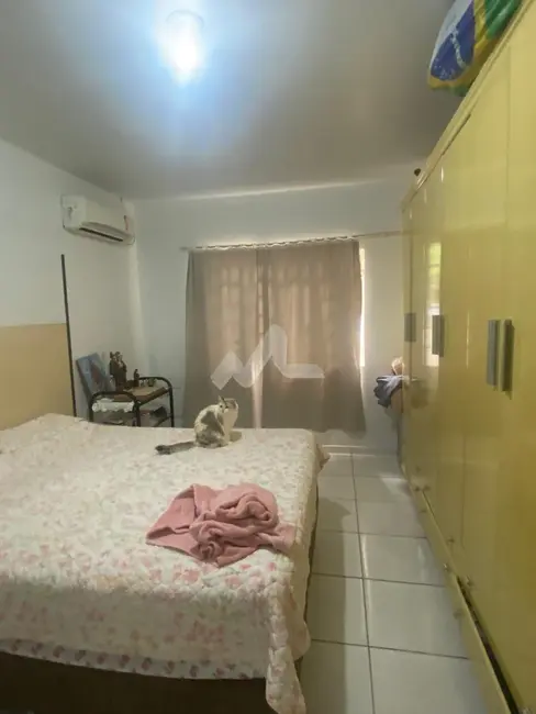 Casa com 2 quartos à venda, 99m2 em Jardim Gisela, Toledo - PR - imagem 5 Foto 5 de Casa com 2 quartos à venda, 99m2 em Jardim Gisela, Toledo - PR