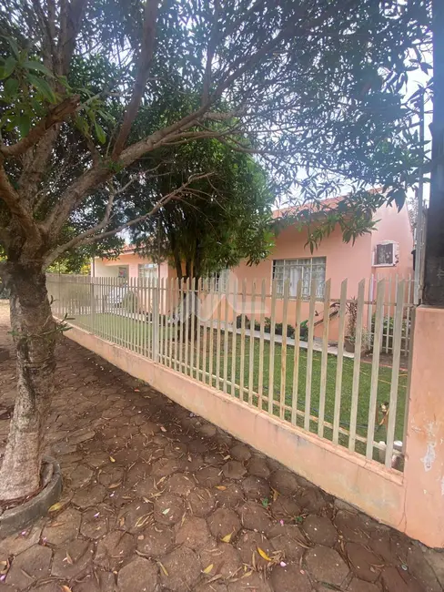 Foto 1 de Casa com 2 quartos à venda, 99m2 em Jardim Gisela, Toledo - PR