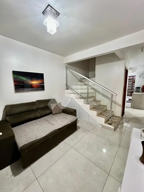 Sobrado com 2 quartos à venda, 98m2 em Jardim Pancera, Toledo - PR - imagem 3 Foto 3 de Sobrado com 2 quartos à venda, 98m2 em Jardim Pancera, Toledo - PR