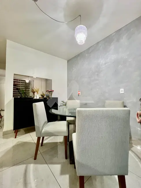 Sobrado com 2 quartos à venda, 98m2 em Jardim Pancera, Toledo - PR - imagem 6 Foto 6 de Sobrado com 2 quartos à venda, 98m2 em Jardim Pancera, Toledo - PR