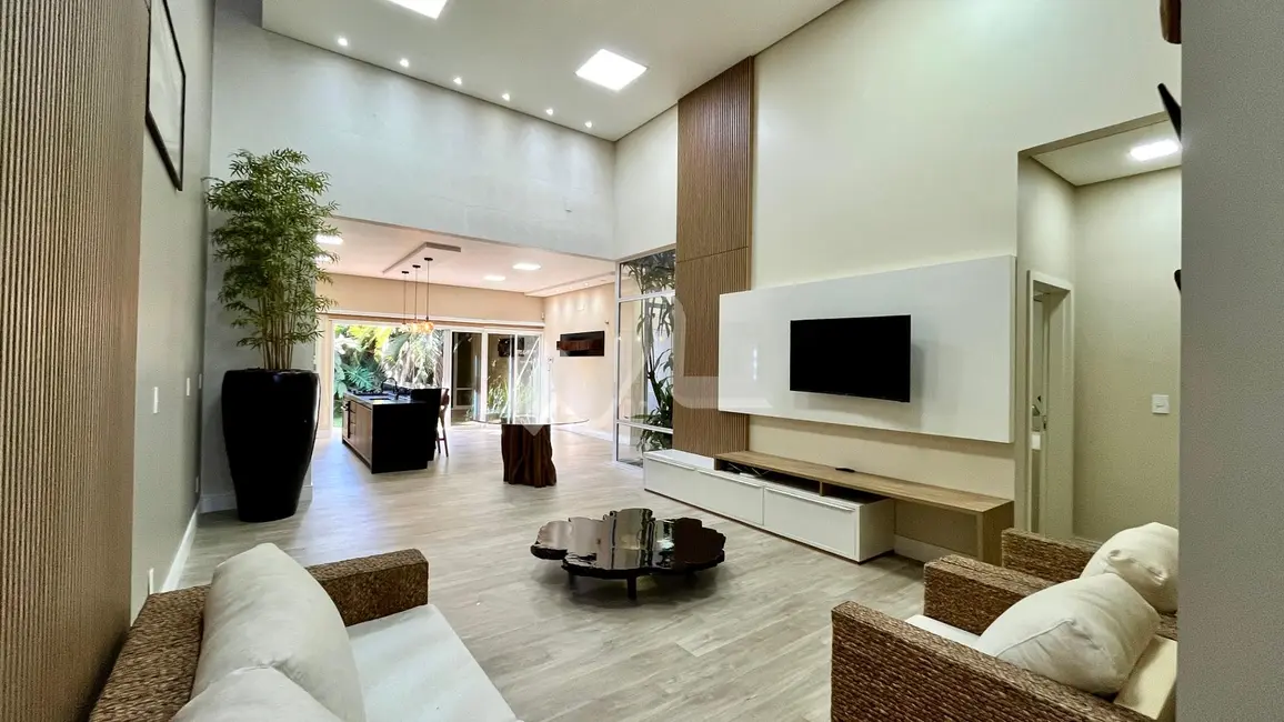 Casa com 1 quarto à venda, 166m2 em Jardim Pancera, Toledo - PR - imagem 1 Foto 1 de Casa com 1 quarto à venda, 166m2 em Jardim Pancera, Toledo - PR