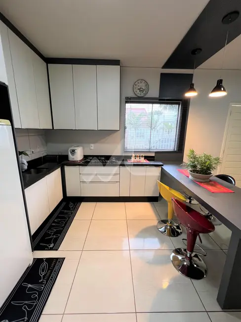 Casa com 3 quartos à venda, 116m2 em Jardim Coopagro, Toledo - PR - imagem 5 Foto 5 de Casa com 3 quartos à venda, 116m2 em Jardim Coopagro, Toledo - PR