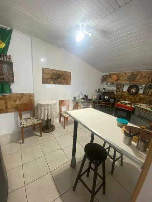Casa com 2 quartos à venda, 99m2 em Jardim Gisela, Toledo - PR - imagem 3 Foto 3 de Casa com 2 quartos à venda, 99m2 em Jardim Gisela, Toledo - PR