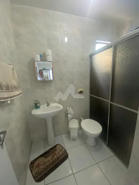 Casa com 2 quartos à venda, 99m2 em Jardim Gisela, Toledo - PR - imagem 8 Foto 8 de Casa com 2 quartos à venda, 99m2 em Jardim Gisela, Toledo - PR