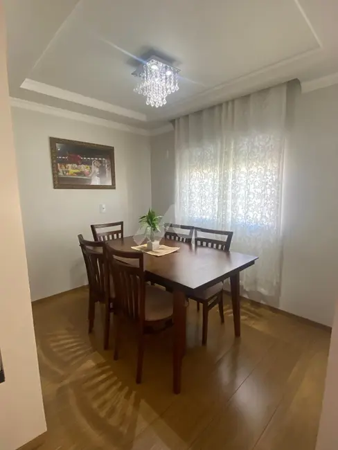 Casa com 2 quartos à venda, 79m2 em Toledo - PR - imagem 4 Foto 4 de Casa com 2 quartos à venda, 79m2 em Toledo - PR