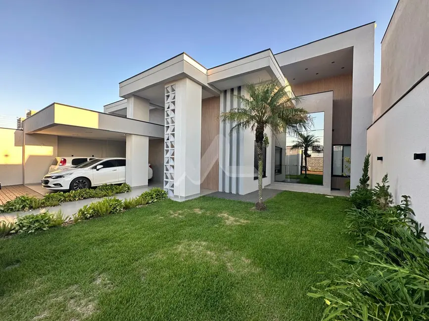 Foto 2 de Casa com 2 quartos à venda, 190m2 em Tocantins, Toledo - PR