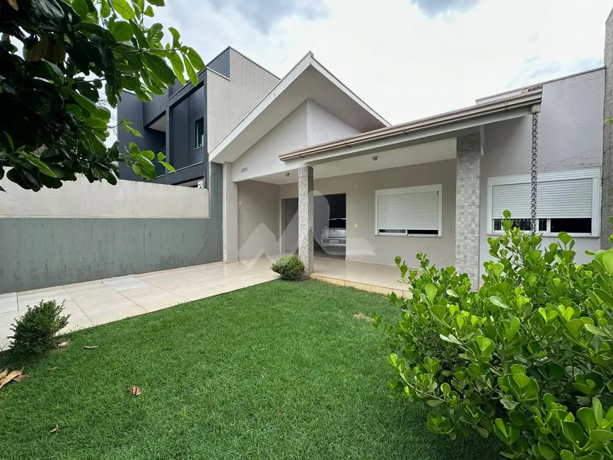 Foto 1 de Casa com 1 quarto à venda, 138m2 em Jardim Gisela, Toledo - PR