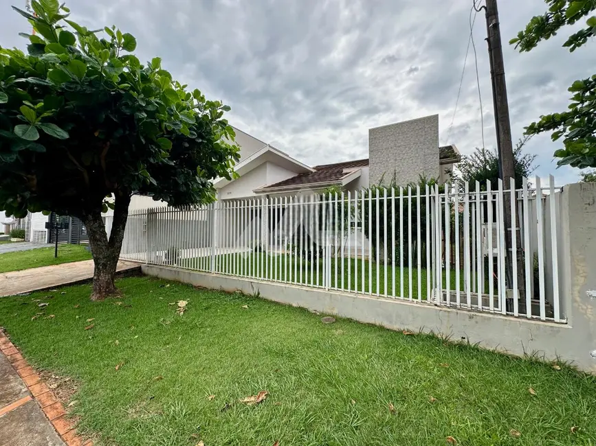 Casa com 1 quarto à venda, 138m2 em Jardim Gisela, Toledo - PR - imagem 3 Foto 3 de Casa com 1 quarto à venda, 138m2 em Jardim Gisela, Toledo - PR