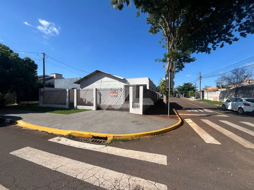Foto 2 de Casa com 3 quartos para alugar, 83m2 em Jardim Gisela, Toledo - PR