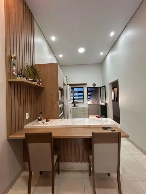 Casa com 2 quartos à venda, 185m2 em Jardim Concórdia, Toledo - PR - imagem 6 Foto 6 de Casa com 2 quartos à venda, 185m2 em Jardim Concórdia, Toledo - PR
