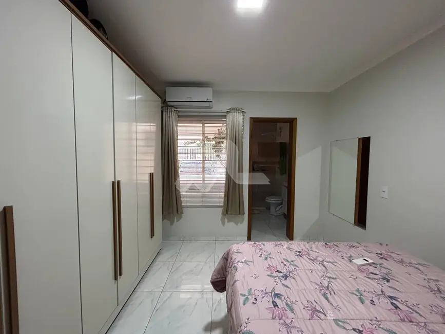 Casa com 1 quarto à venda, 56m2 em Jardim Coopagro, Toledo - PR - imagem 6 Foto 6 de Casa com 1 quarto à venda, 56m2 em Jardim Coopagro, Toledo - PR